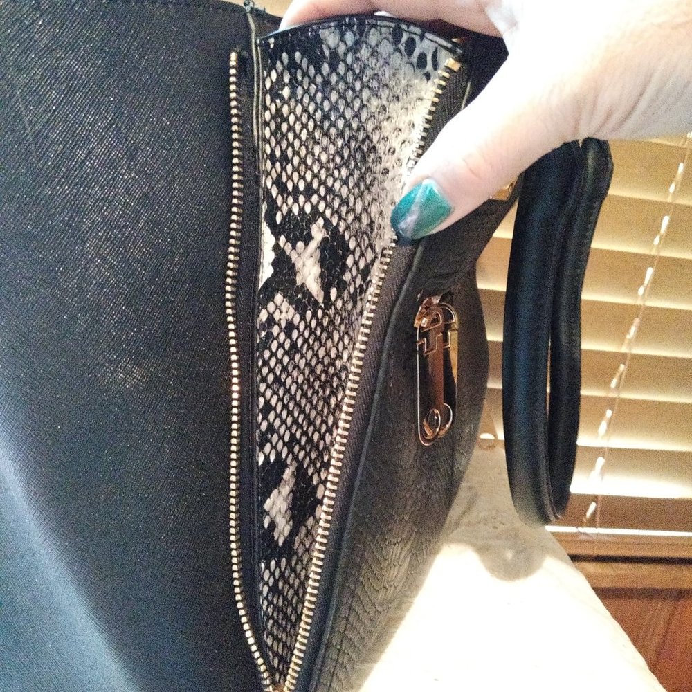 Violet Ray Tote - Picture 2 of 15